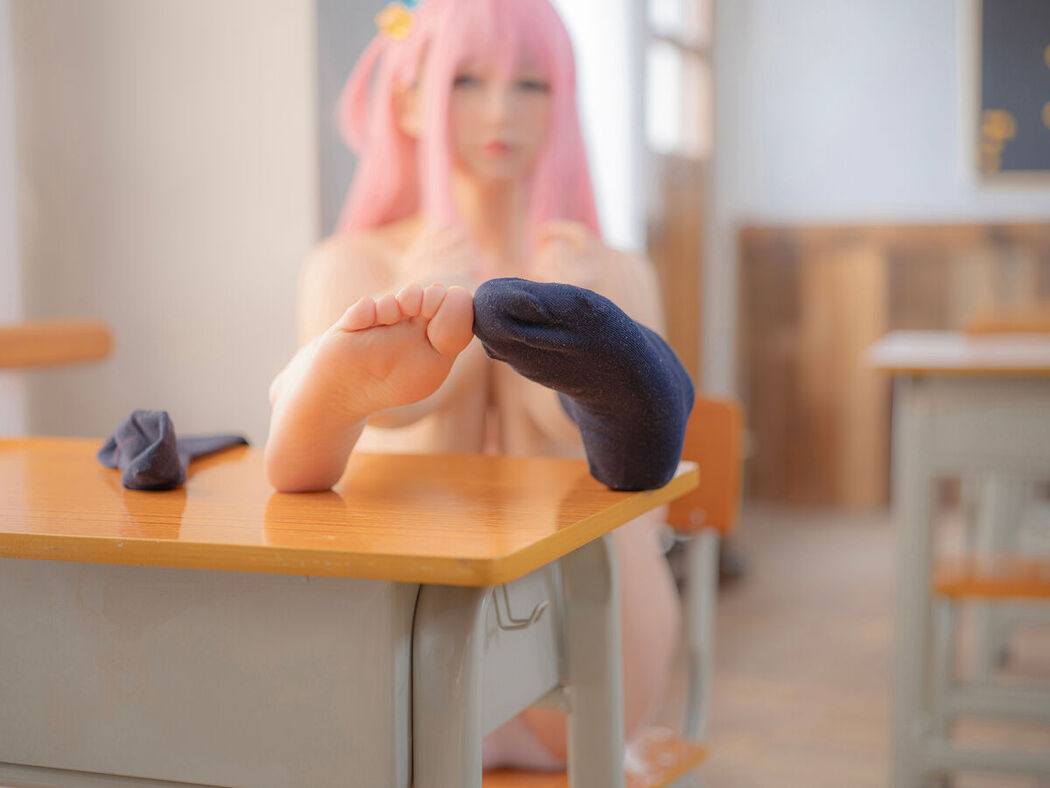 Coser@NAGISA魔物喵 – ぼっち ざ ろっく (81P)