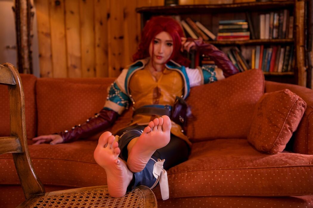 Coser@MisswarmJ – Triss Merigold (47P – 1V)