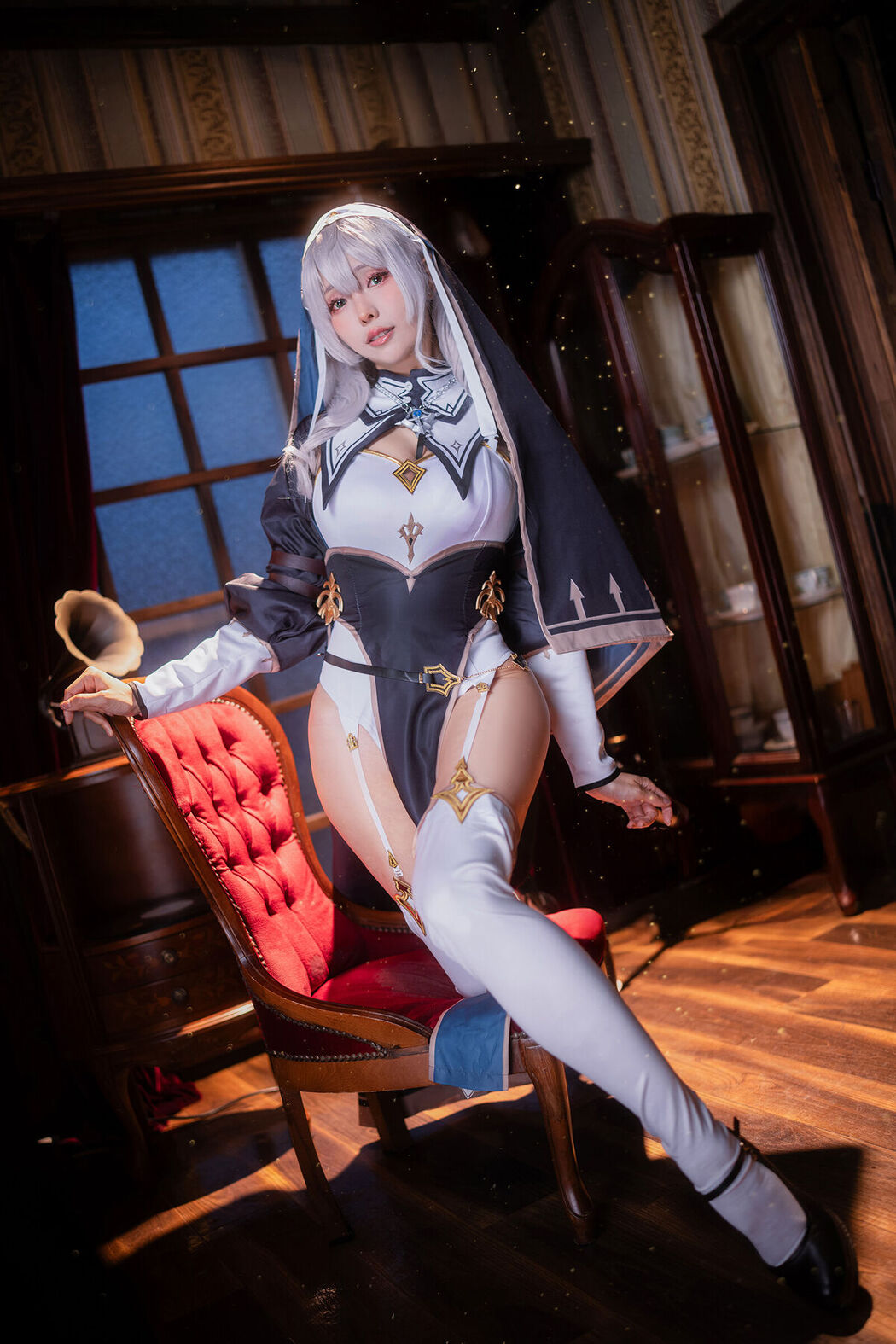 Coser@Ely_eee ElyEE子 &#8211; Shirogane Noel Nun (28P &#8211; 13V)