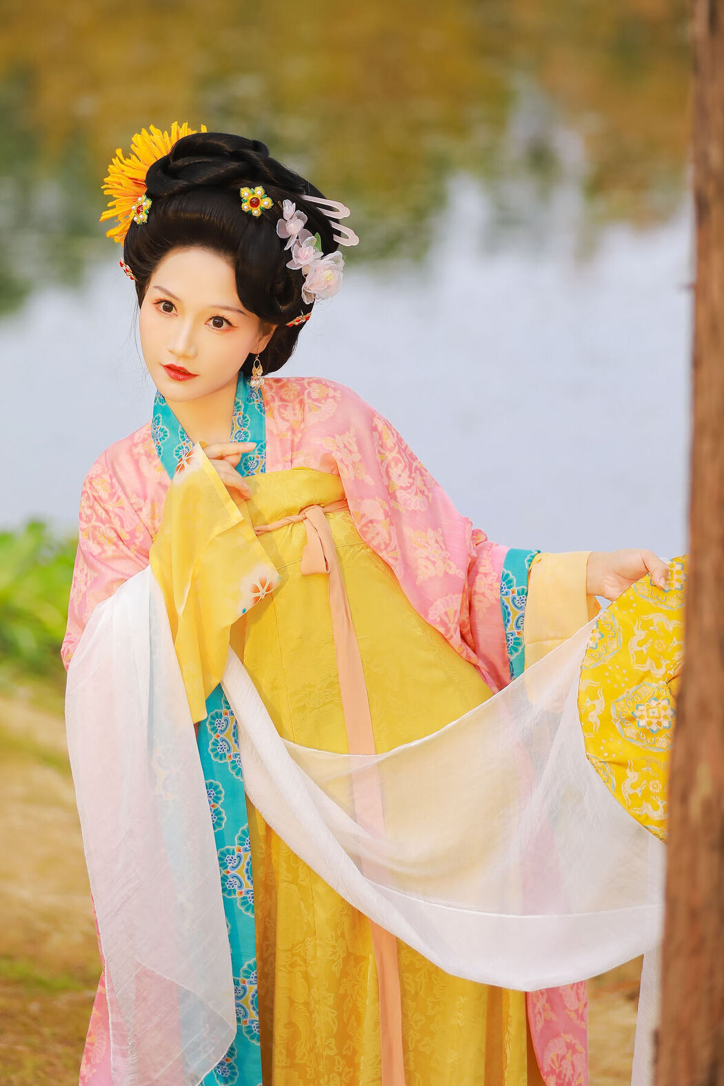 YiTuYu艺图语 Vol.8199 焚香小也 (25P)