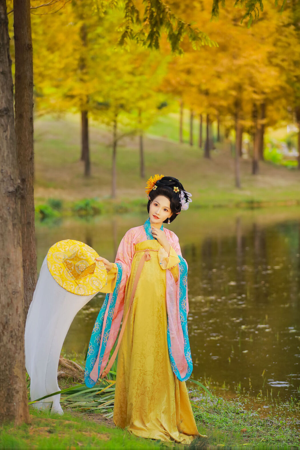 YiTuYu艺图语 Vol.8199 焚香小也 (25P)