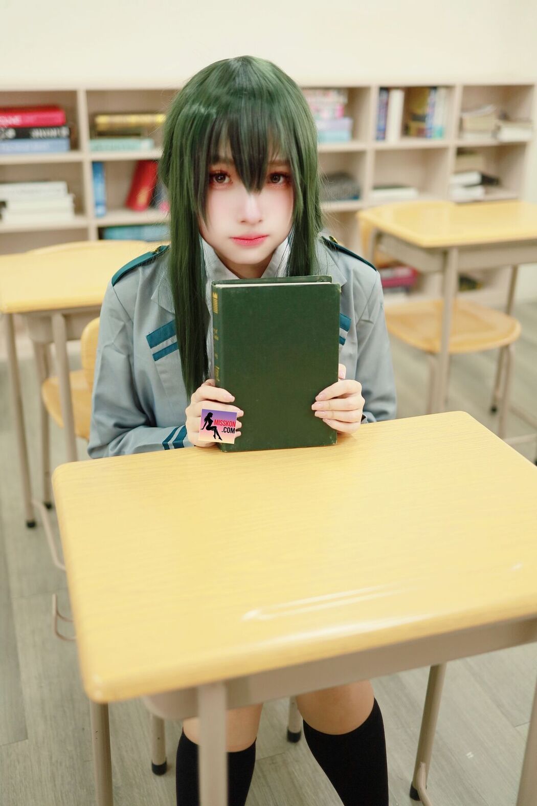 Coser@慕慕Momo – 學生服 自慰 啪啪 (30P – 3V)