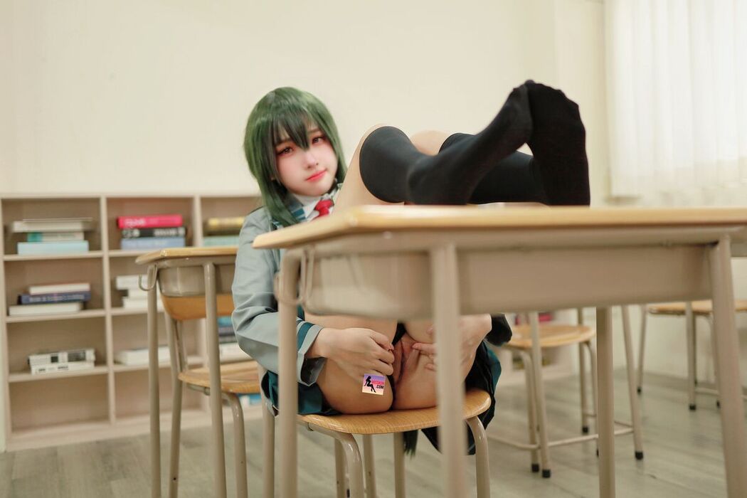Coser@慕慕Momo – 學生服 自慰 啪啪 (30P – 3V)