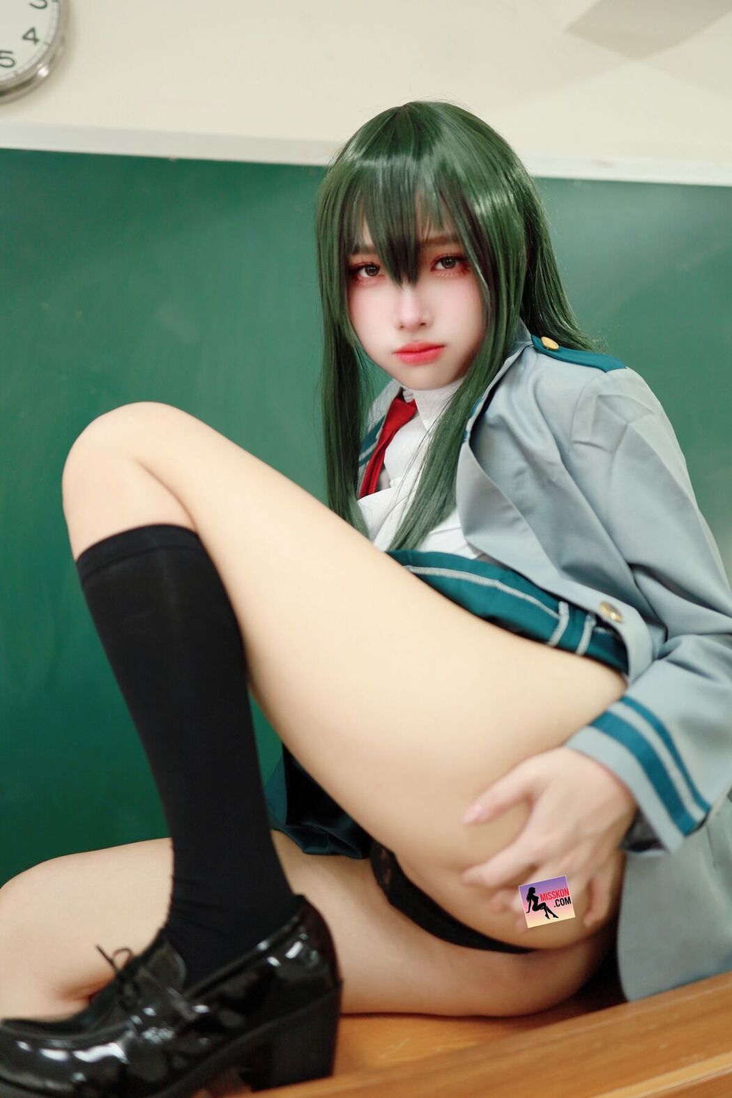 Coser@慕慕Momo – 學生服 自慰 啪啪 (30P – 3V)
