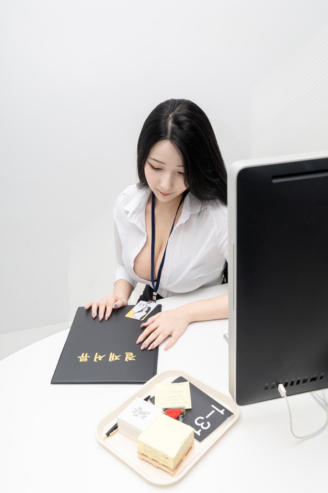 PUSSYLET Vol.38 Seolhwa 설화 – Office