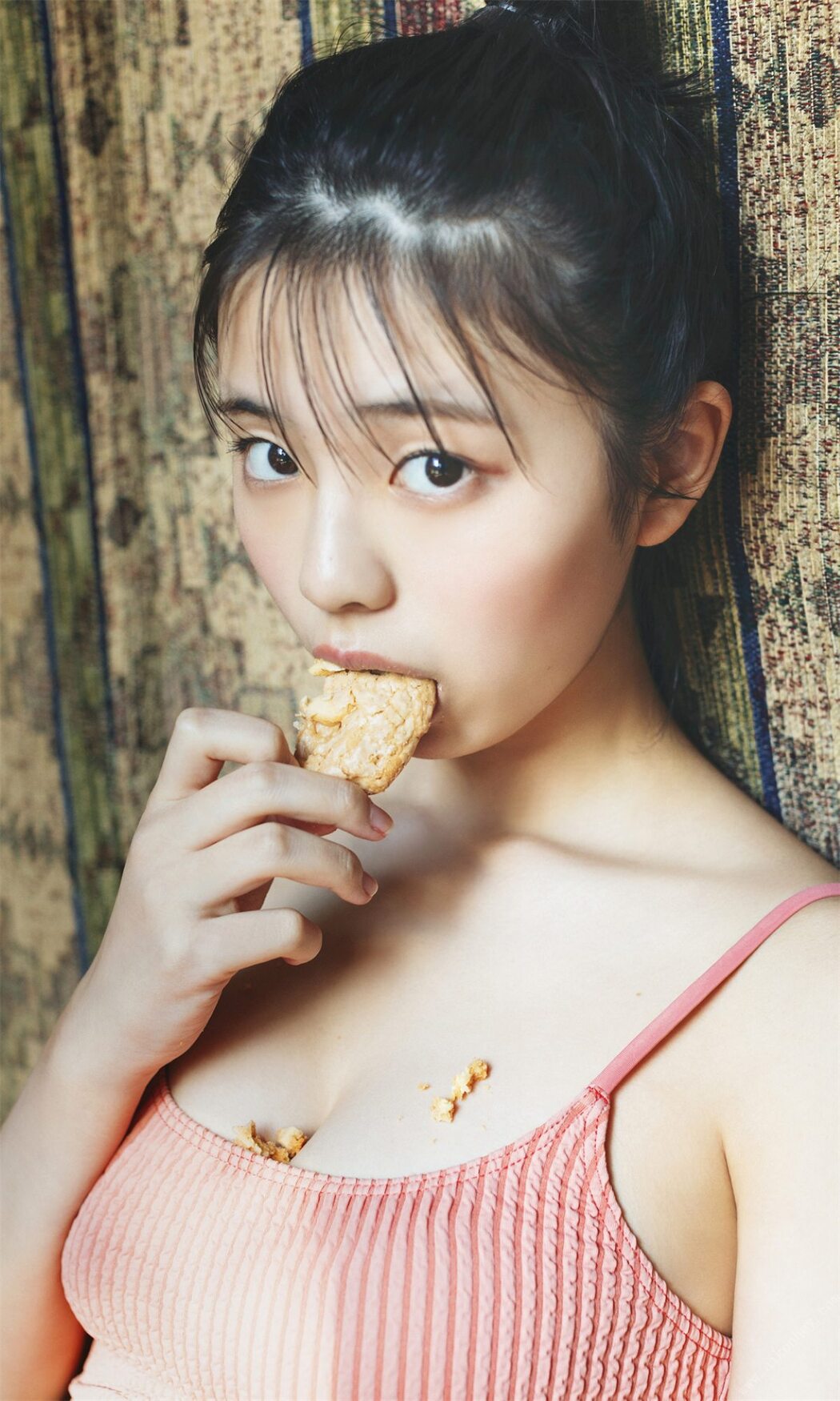 Weekly Photobook 2022-03-14 Hina Kikuchi 菊地姫奈 – Harumeku, honomeku 春めく、ほのめく