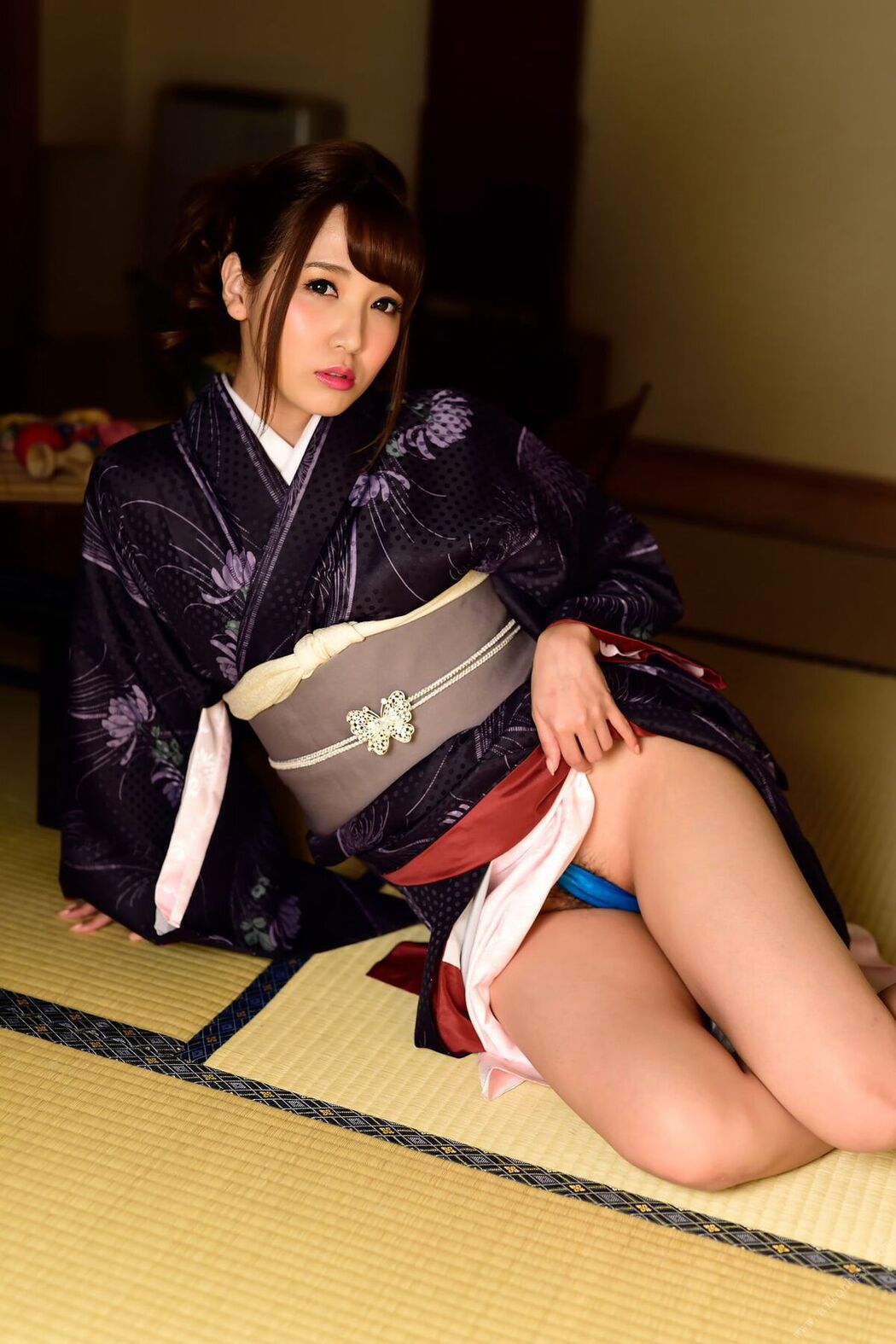 Weekly Playboy Photo Book Marina Shiraishi 白石茉莉奈 x Ayaka Tomoda 友田彩也香 Sequence 014 Part2