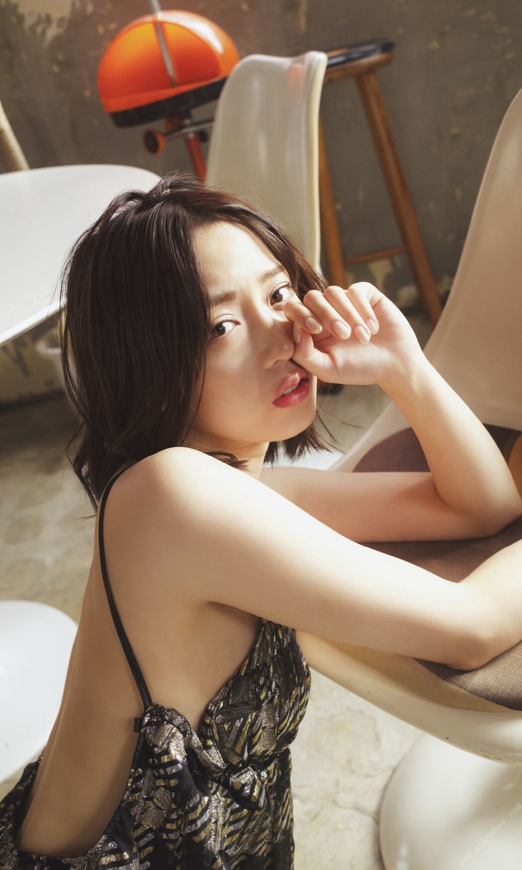 Weekly Photobook 2022-10-03 Makoto Okunaka 奥仲麻琴 – Happy Now