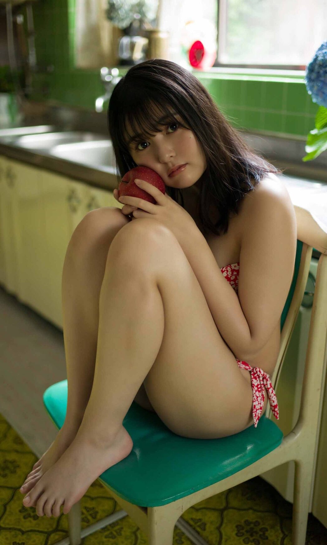 Weekly Photobook 2021-08-16 Sakina Tonchiki 頓知気さきな – Summer Goldfish