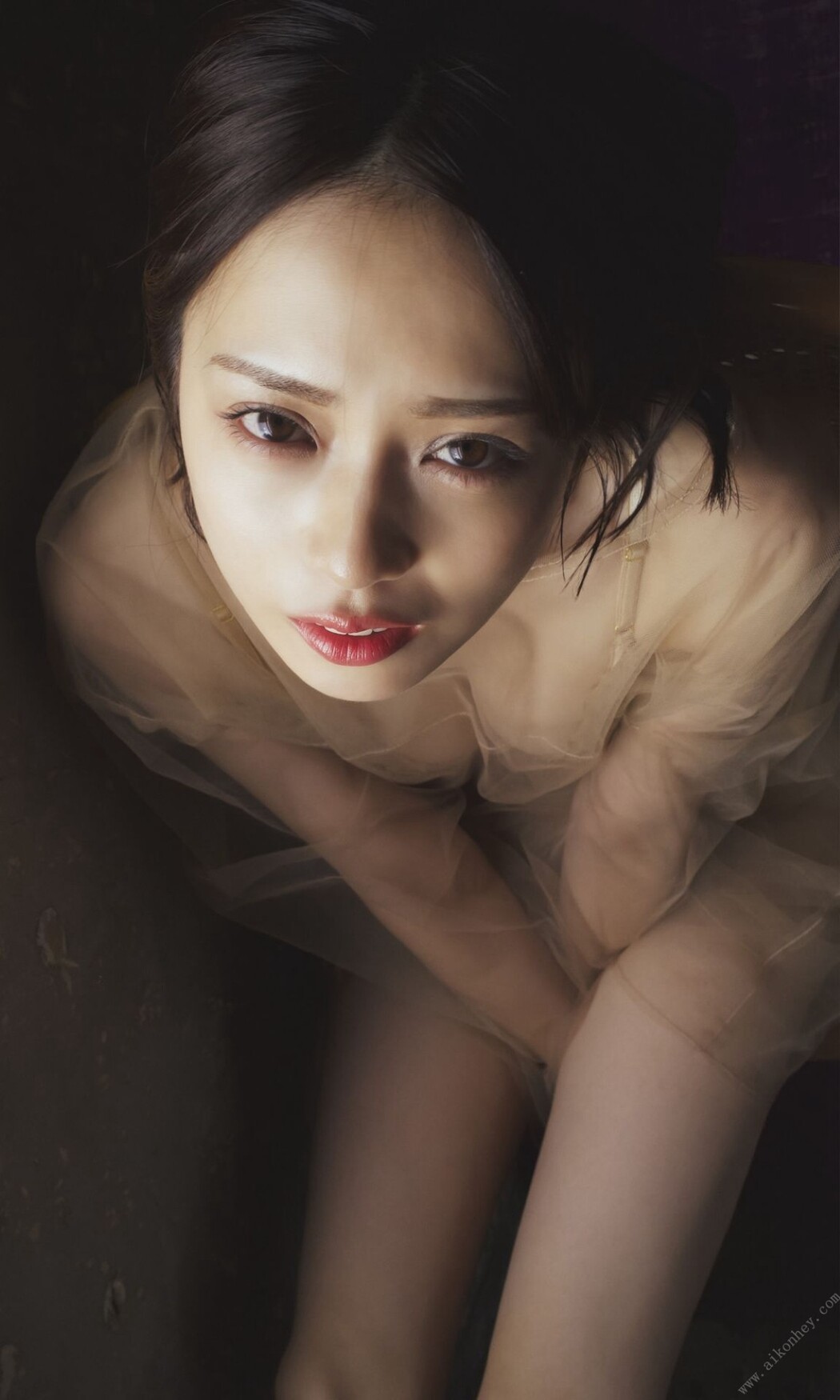 Weekly Photobook 2022-10-03 Makoto Okunaka 奥仲麻琴 – Happy Now