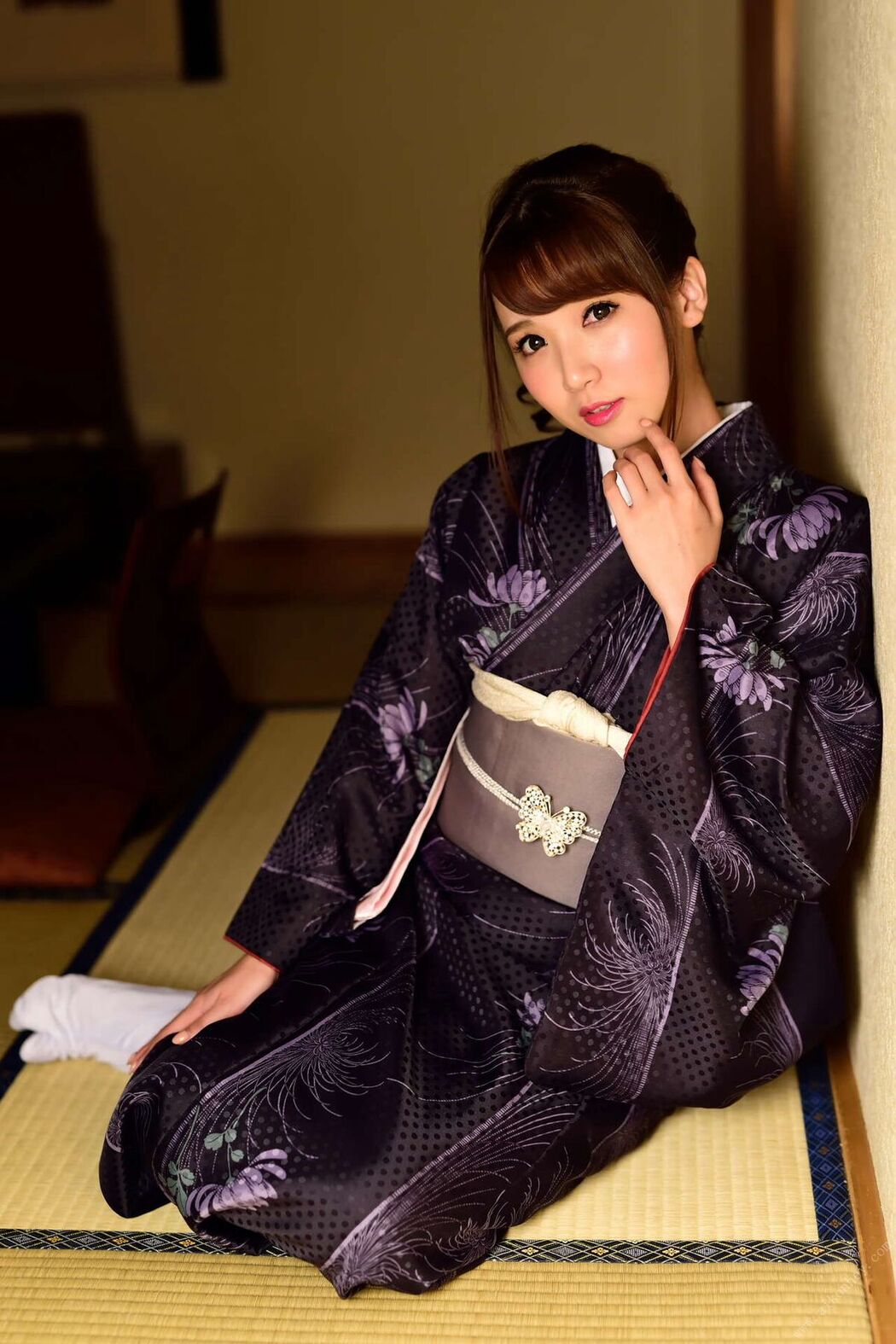 Weekly Playboy Photo Book Marina Shiraishi 白石茉莉奈 x Ayaka Tomoda 友田彩也香 Sequence 014 Part2