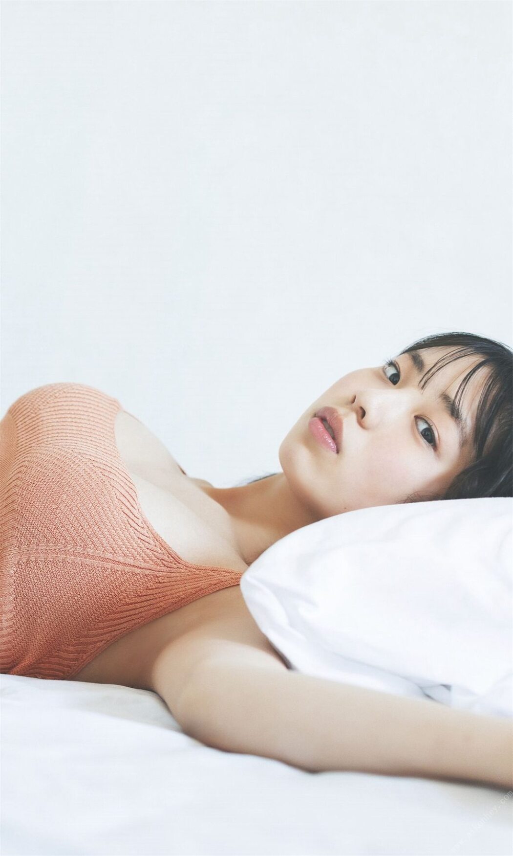 Weekly Photobook 2022-05-16 Hina Kikuchi 菊地姫奈 – A Trip To Love  Prologue  好きになる旅 prologue