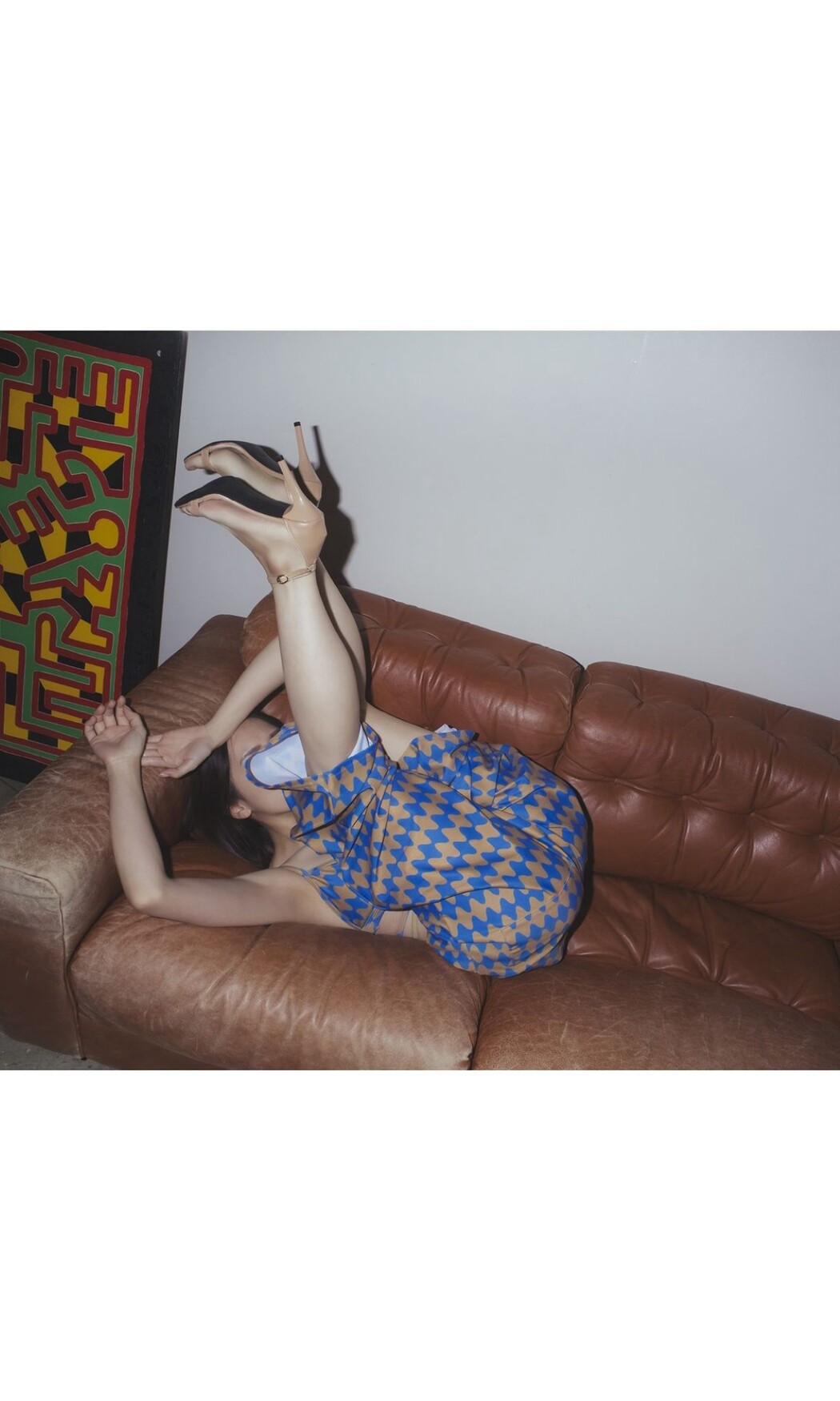 Weekly Photobook 2022-10-03 Makoto Okunaka 奥仲麻琴 – Happy Now