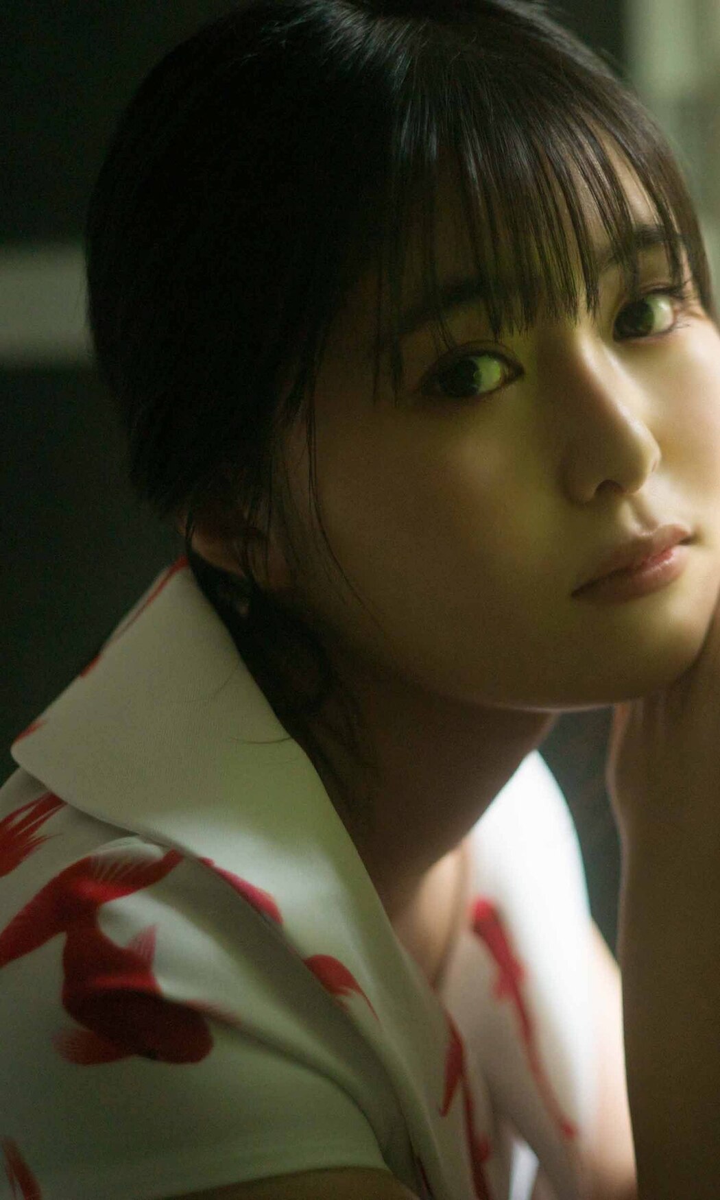 Weekly Photobook 2021-08-16 Sakina Tonchiki 頓知気さきな – Summer Goldfish