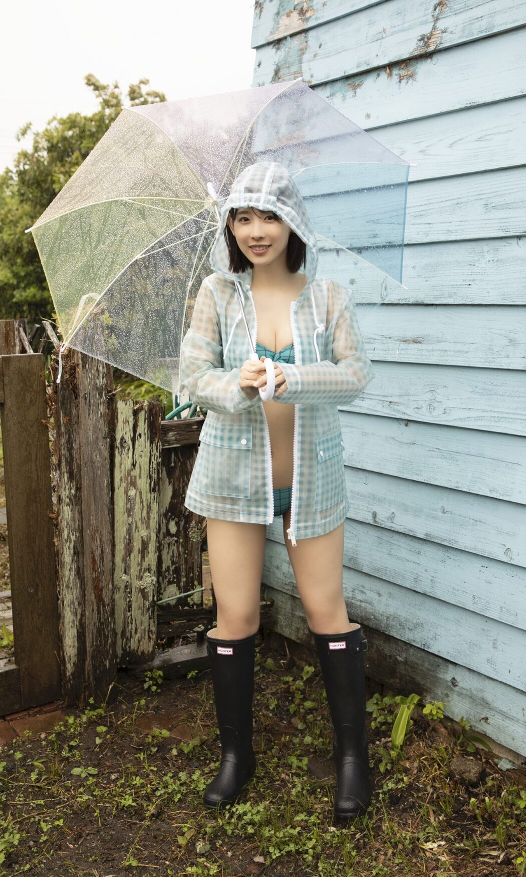 Weekly Photobook Mio Minato 水湊みお – Summer scent 夏の匂い 2022-07-11