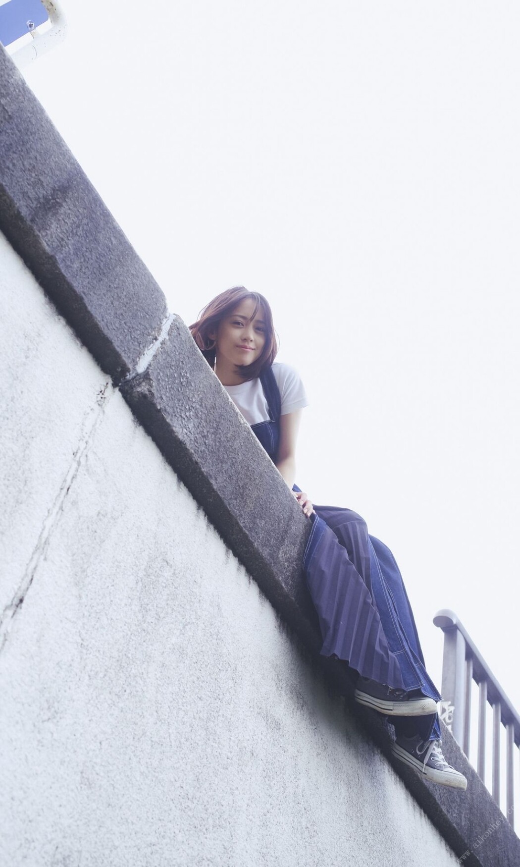 Weekly Photobook 2022-10-03 Makoto Okunaka 奥仲麻琴 – Happy Now