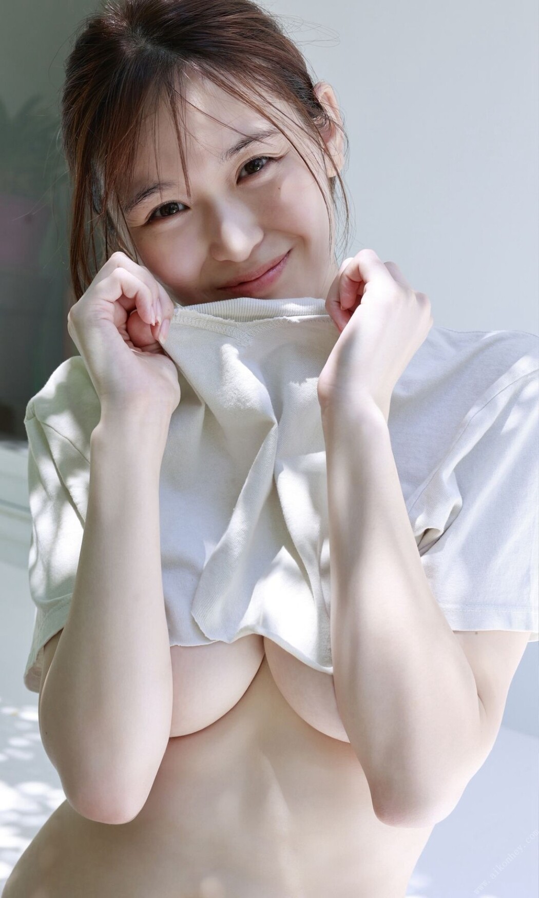 Weekly Photobook 2022-10-17 Nako Miyase 宮瀬なこ – Beautiful Woman And Autumn Sweets