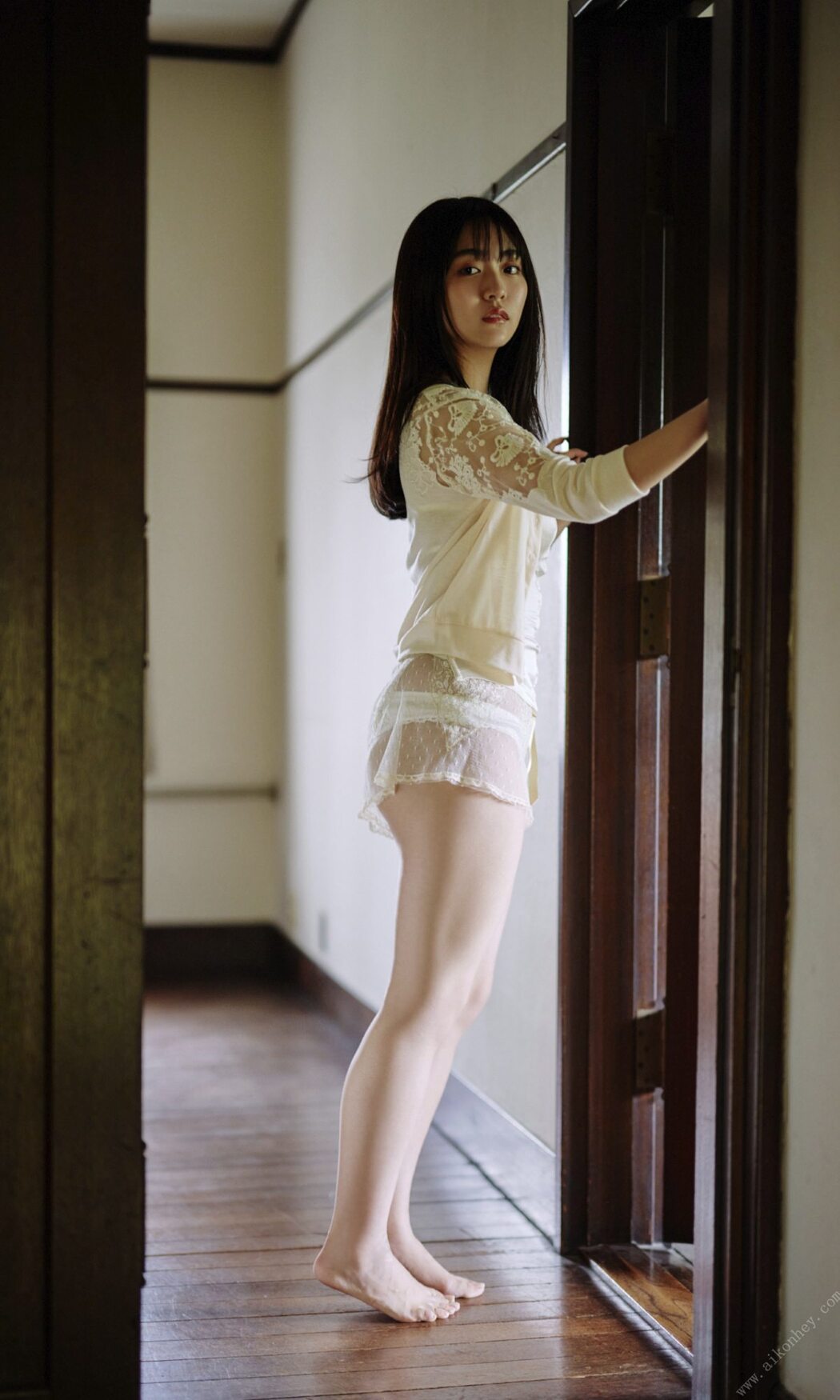 Weekly Photobook Runa Toyoda 豊田ルナ – The magic of summer 夏の魔法 2022-08-08