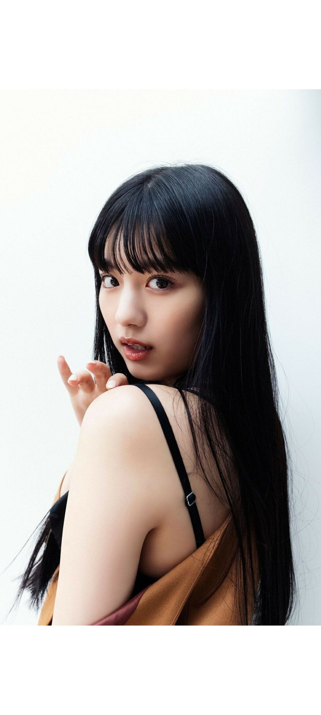 Weekly Photobook 2020-12-07 Noa Tsurushima 鶴嶋乃愛 – A natural actress 生まれながらにして女優
