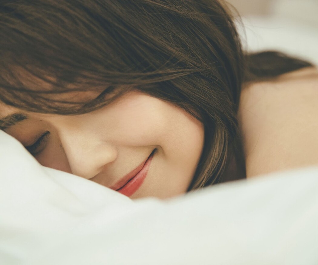Weekly Photobook 2022-10-17 Yuki Fujiki 藤木由貴 – Morning To Night At The Hotel