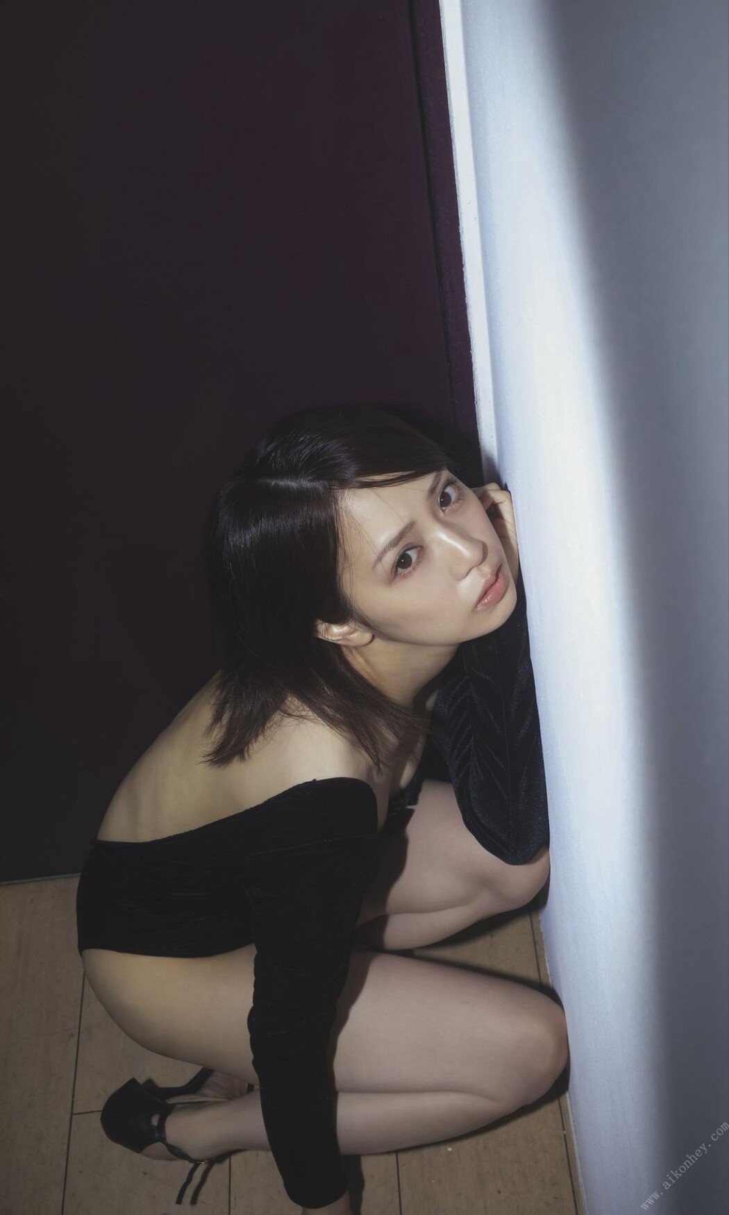 Weekly Photobook 2022-10-03 Makoto Okunaka 奥仲麻琴 – Happy Now