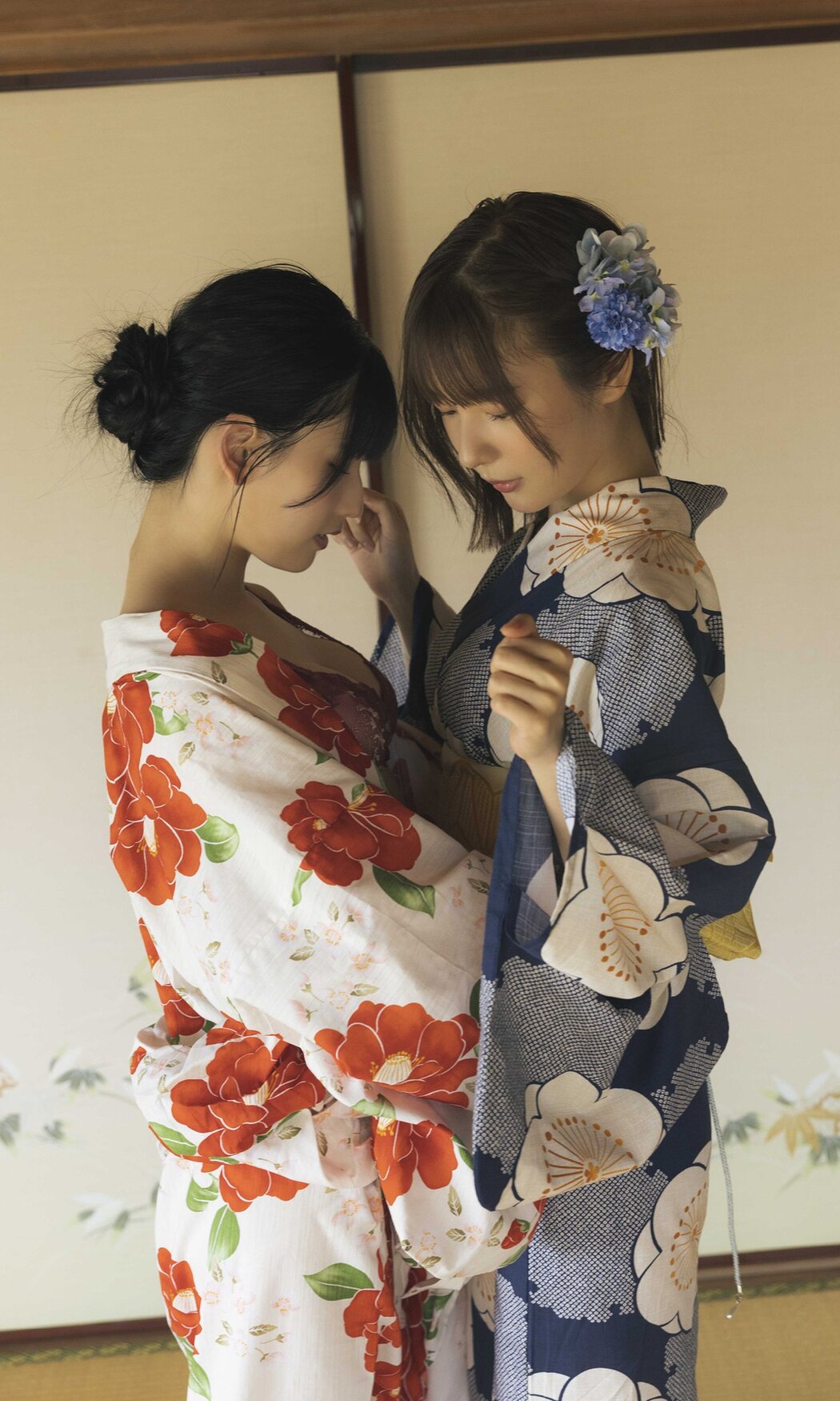 Weekly Photobook 2023-07-31 Yui Oku 奥ゆい And Anri Morishima 森嶋あんり – Together Forever