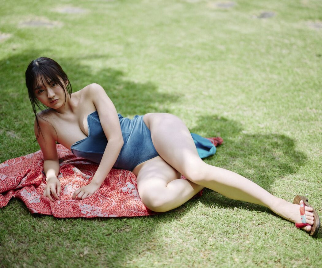 Weekly Photobook Runa Toyoda 豊田ルナ – The magic of summer 夏の魔法 2022-08-08