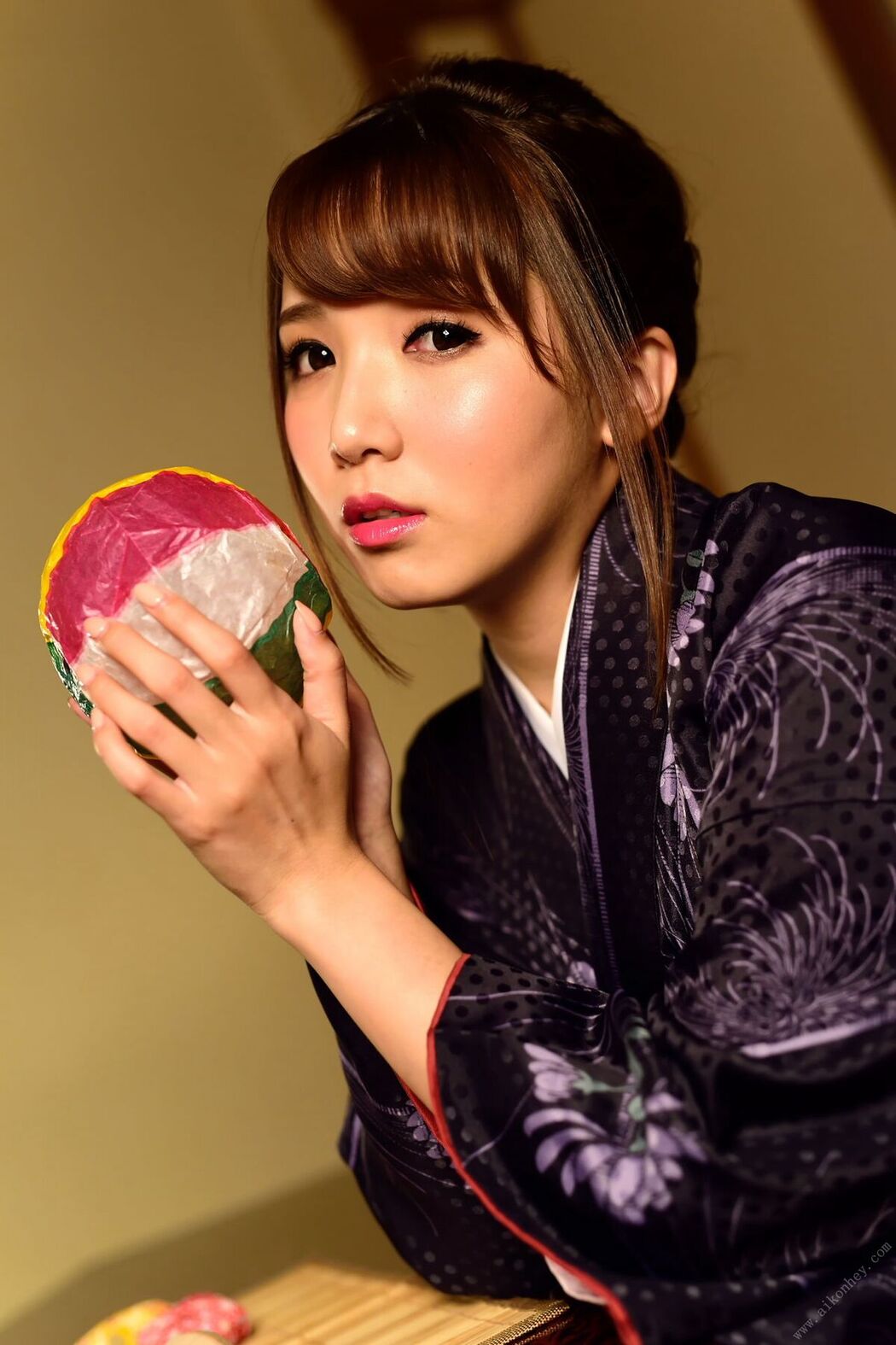 Weekly Playboy Photo Book Marina Shiraishi 白石茉莉奈 x Ayaka Tomoda 友田彩也香 Sequence 014 Part2