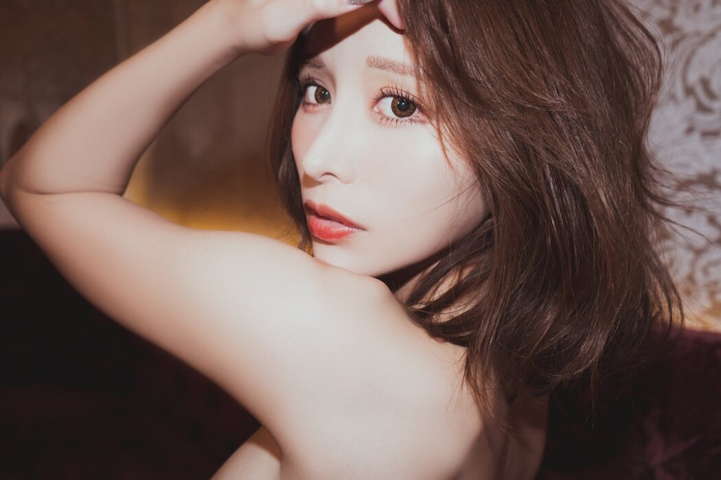 Weekly Photobook Mayuki Ito 伊藤舞雪 – LadyMary 04