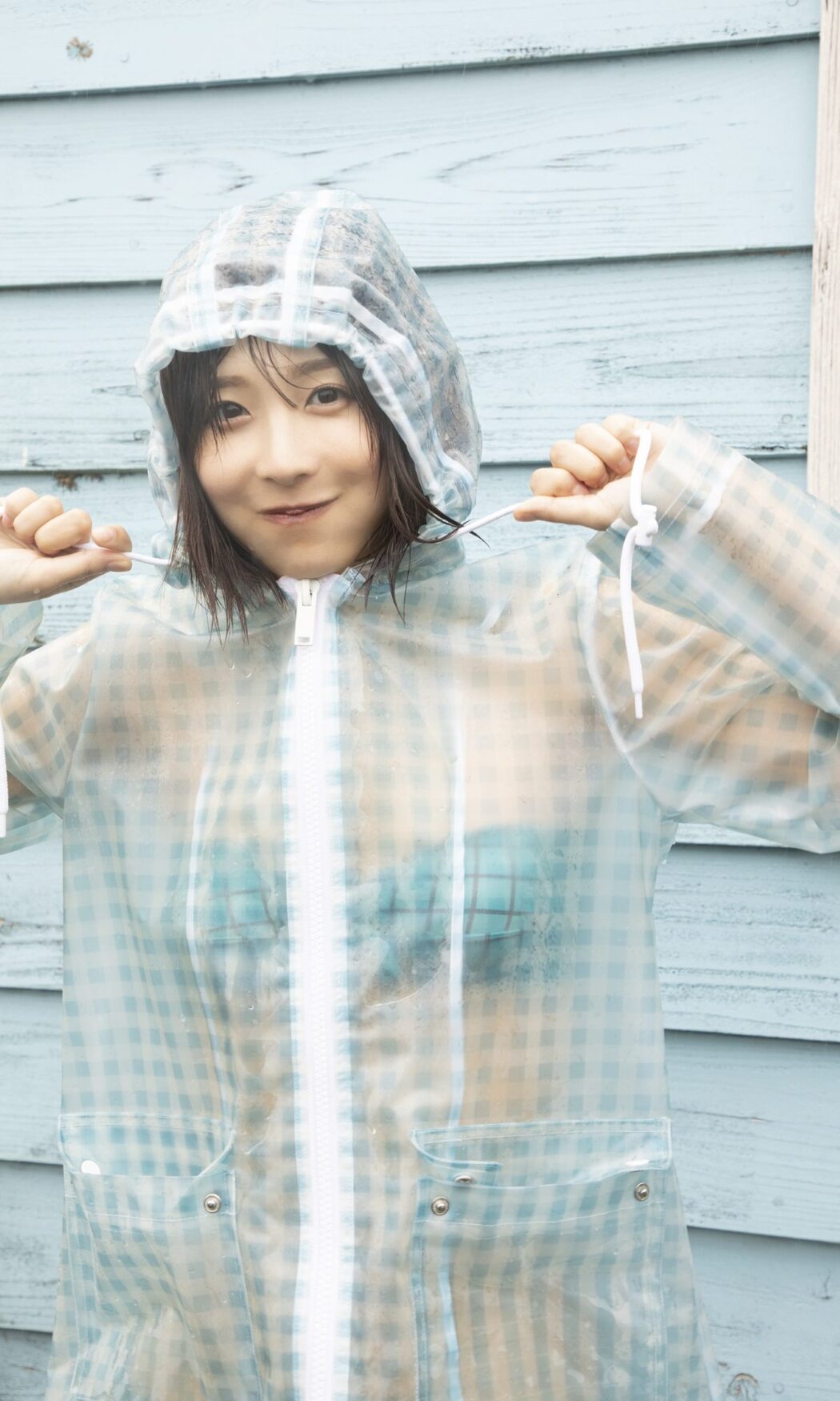 Weekly Photobook Mio Minato 水湊みお – Summer scent 夏の匂い 2022-07-11