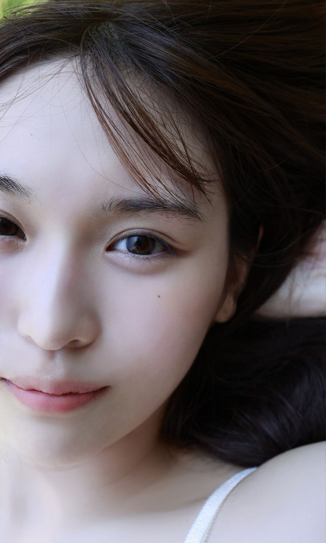 Weekly Photobook Nako Miyase 宮瀬なこ – Beautiful Woman And Autumn Sweets