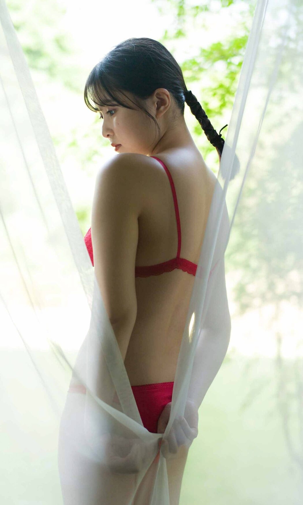 Weekly Photobook 2021-08-16 Sakina Tonchiki 頓知気さきな – Summer Goldfish