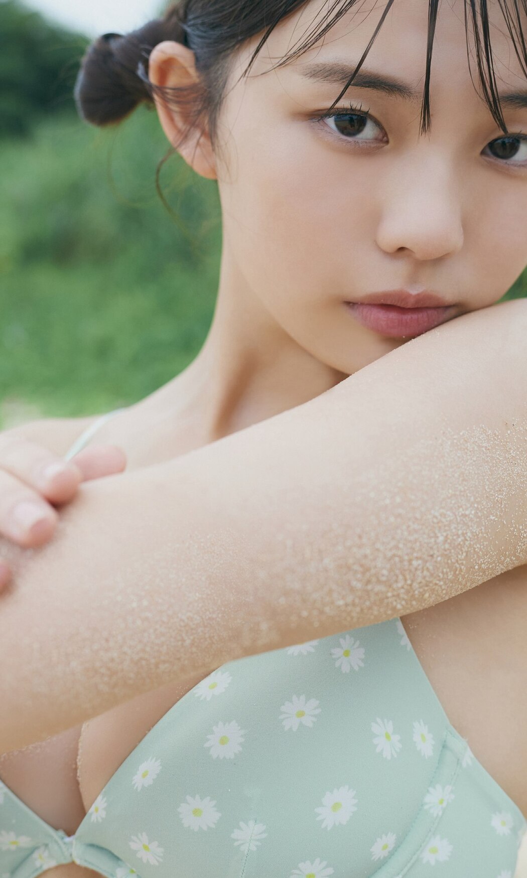 Weekly Photobook 2023-08-07 Hina Kikuchi 菊地姫奈 – Enjoy 18 Year Old Summer Vacation