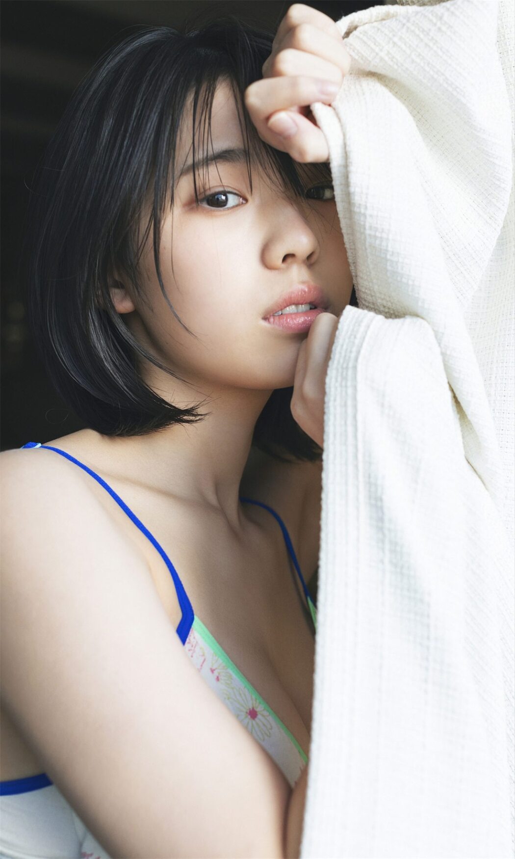 Weekly Photobook 2022-03-14 Hina Kikuchi 菊地姫奈 – Harumeku, honomeku 春めく、ほのめく