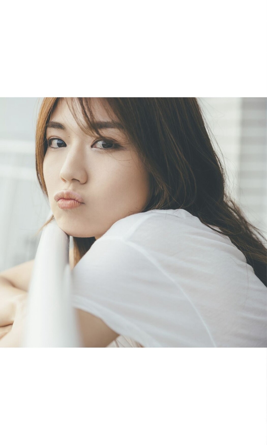 Weekly Photobook 2022-10-17 Yuki Fujiki 藤木由貴 – Morning To Night At The Hotel
