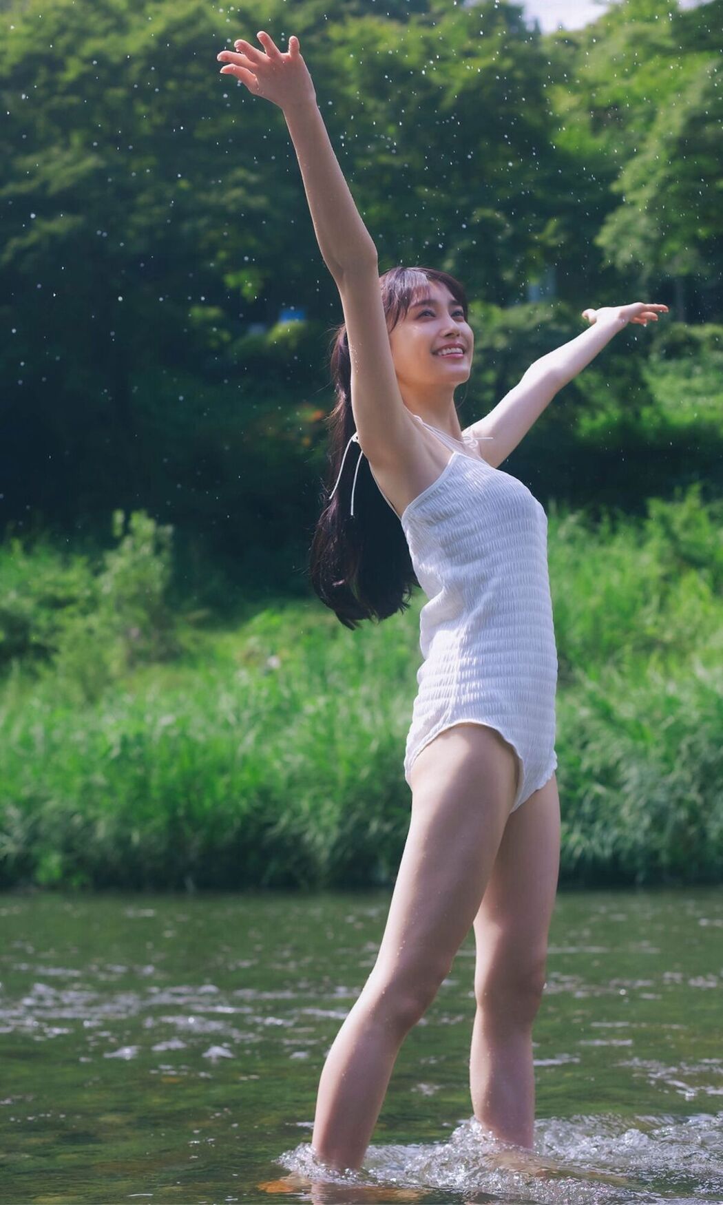 Weekly Playboy Photo Book 2022.08.29 Rina Koyama 小山璃奈 – Red Flower