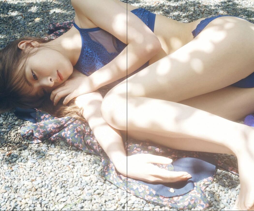 Weekly Playboy Photo Book Hazuki Kimura 木村葉月 – Little Devil Honey