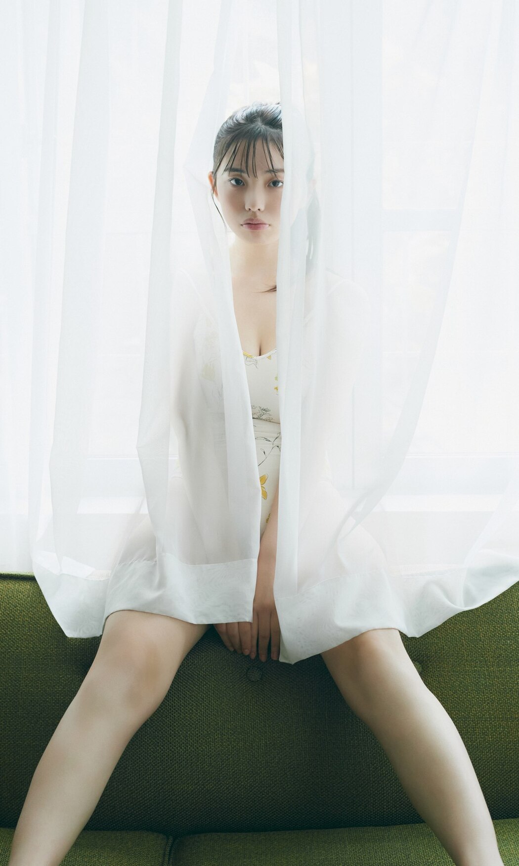 Weekly Photobook 2023-08-07 Hina Kikuchi 菊地姫奈 – Enjoy 18 Year Old Summer Vacation