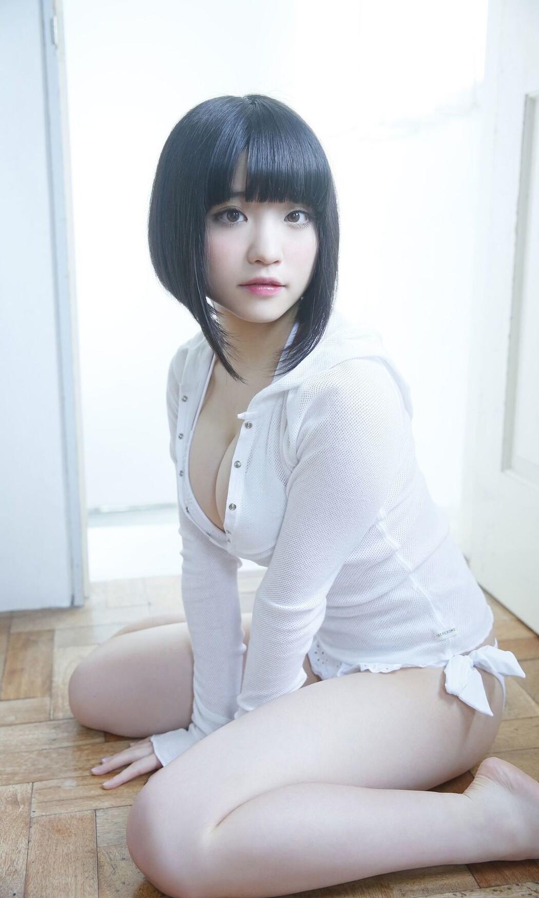 Weekly Photobook 2016-07-29 Nagi Nemoto 根本凪 – Plastic Doll In Love