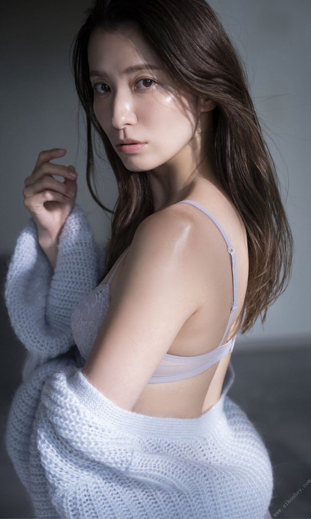 Weekly Photobook Rei Toda 戸田れい – Like a sweet dream 甘い夢のように 2022-07-11