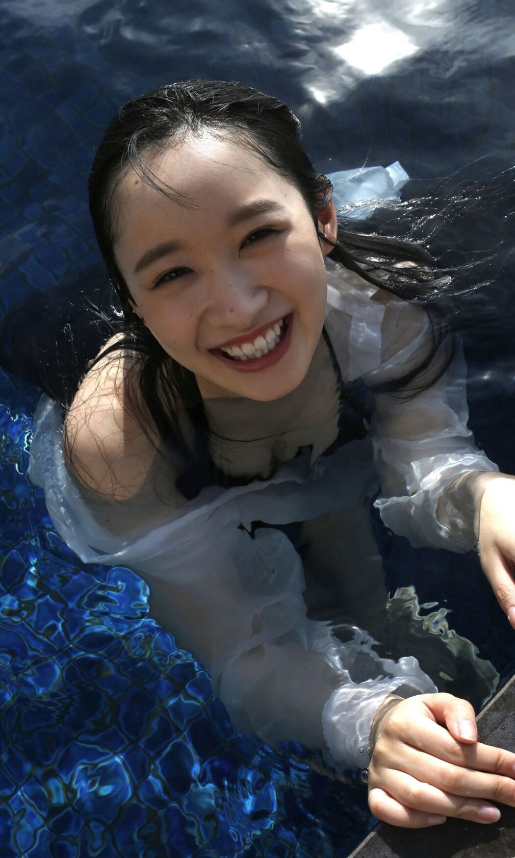 Weekly Photobook Yui Tsuji 辻優衣 – Living In Oita Prefecture A Leisurely Girl