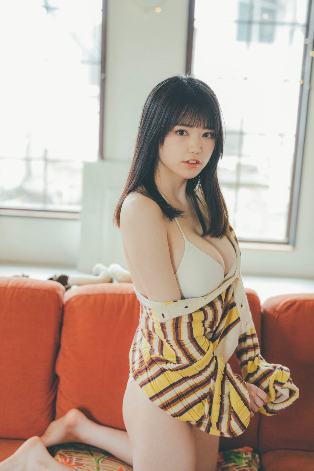 Weekly Playboy 2023.10.02 No.040 Momoha Takatsuru 高鶴桃羽 x Honoka Takeuchi たけうちほのか x Kohana Kusunoki 楠こはな