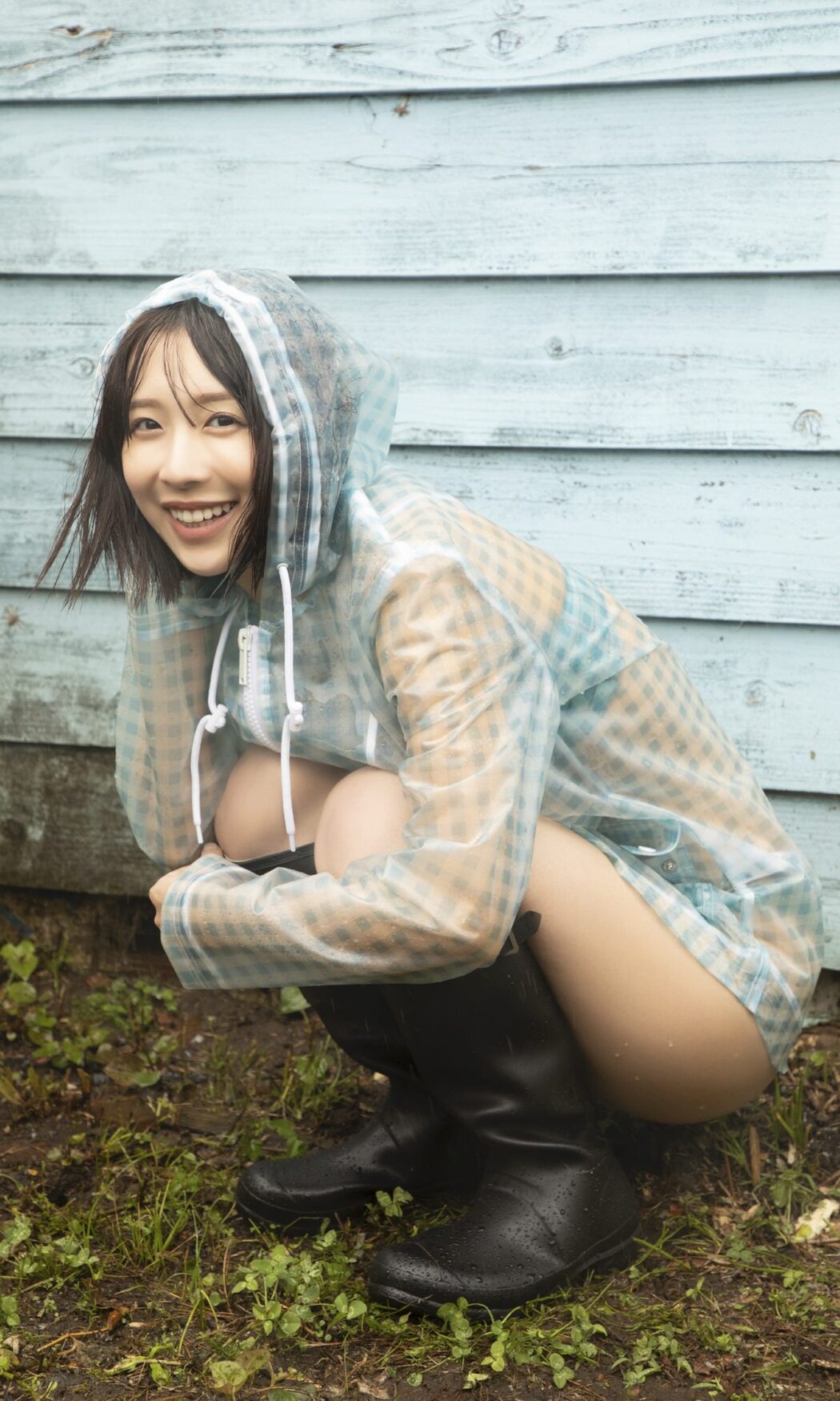 Weekly Photobook Mio Minato 水湊みお – Summer scent 夏の匂い 2022-07-11