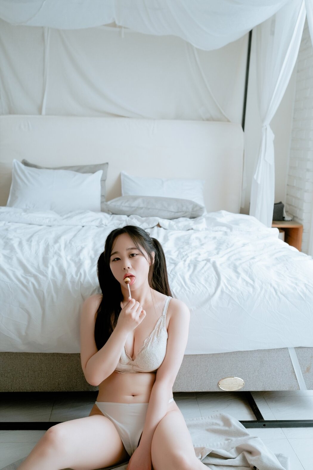 PUSSYLET Vol.54 SUYEON No.9 – First Time