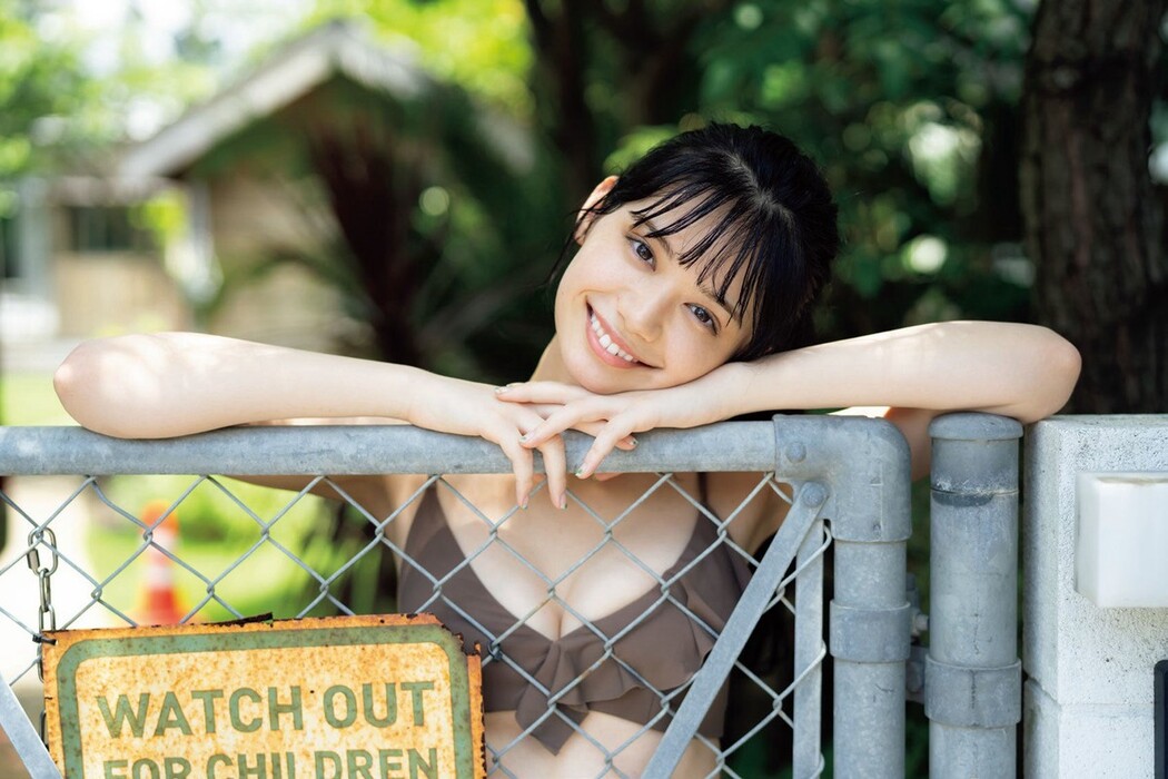 Weekly Playboy 2023.10.02 No.040 Momoha Takatsuru 高鶴桃羽 x Honoka Takeuchi たけうちほのか x Kohana Kusunoki 楠こはな