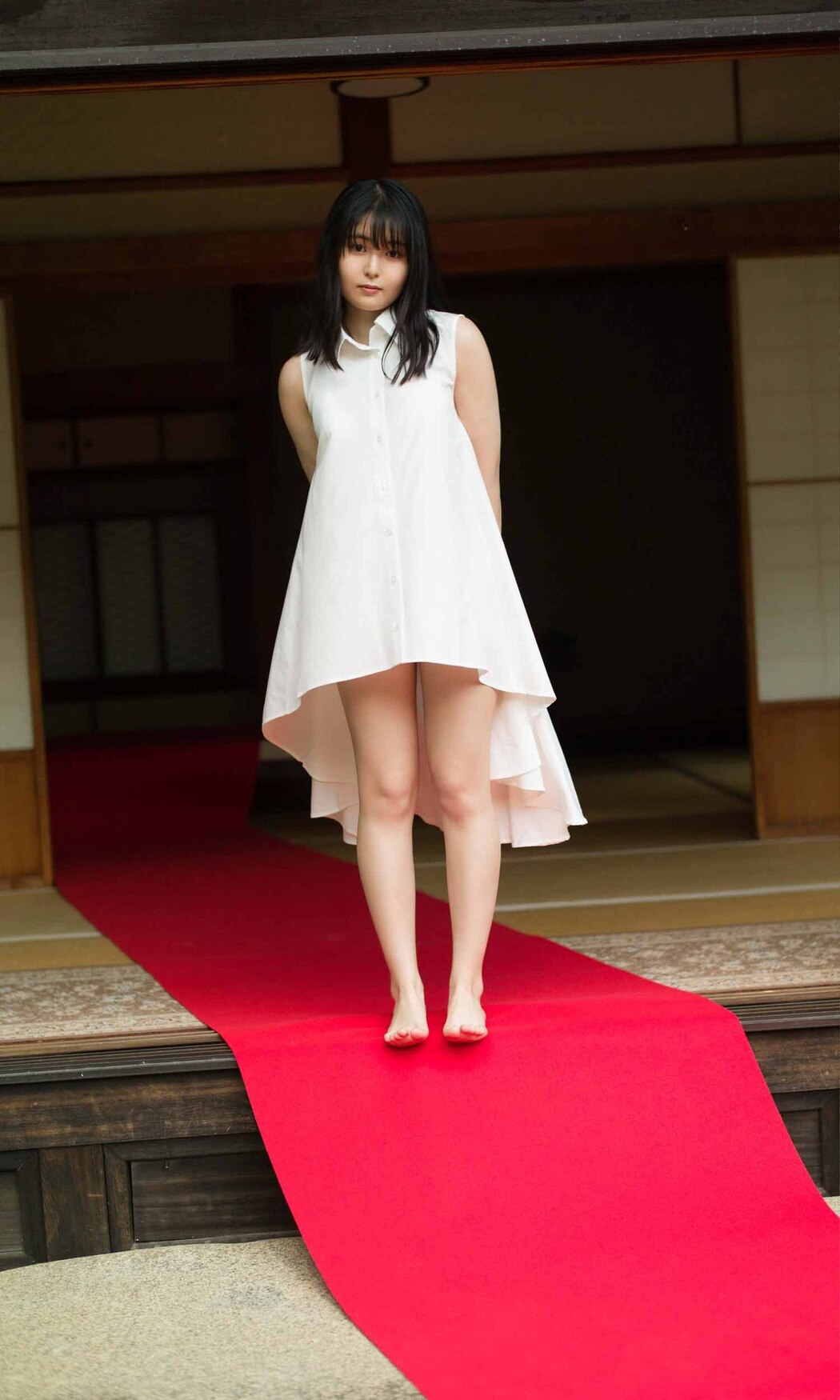 Weekly Photobook 2021-08-16 Sakina Tonchiki 頓知気さきな – Summer Goldfish