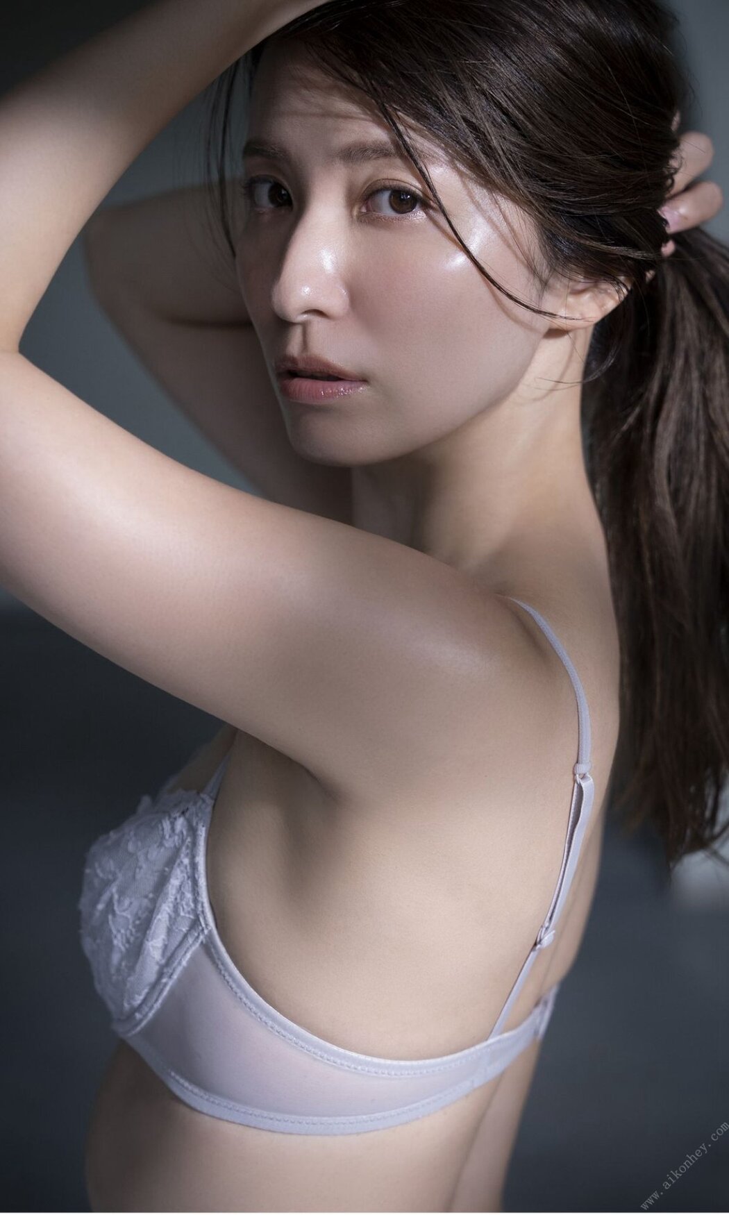 Weekly Photobook Rei Toda 戸田れい – Like a sweet dream 甘い夢のように 2022-07-11
