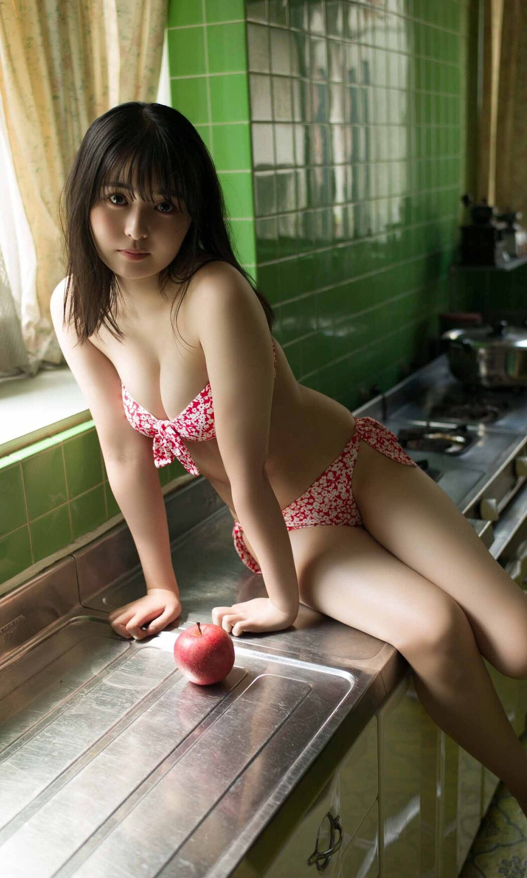 Weekly Photobook 2021-08-16 Sakina Tonchiki 頓知気さきな – Summer Goldfish