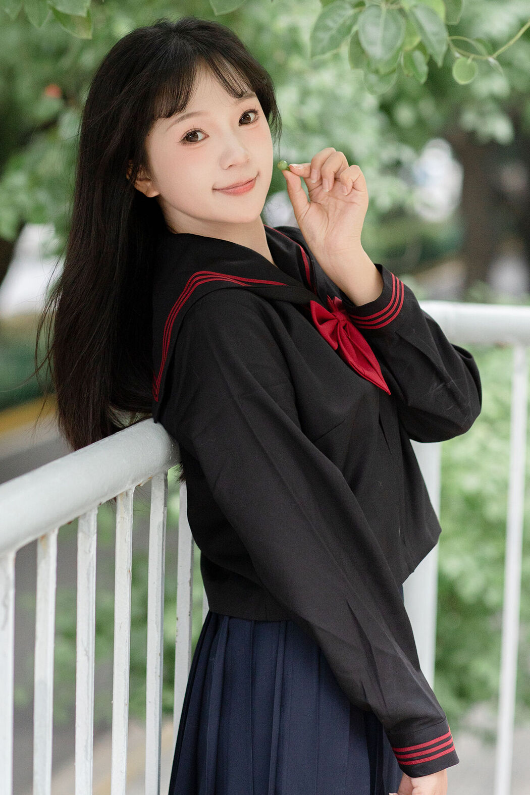 YiTuYu艺图语 Vol.8208 鱼泡泡 (23P) Cover Photo