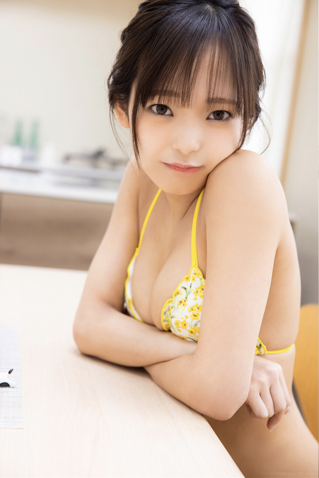 Mari Kominato 古湊まり, FLASHデジタル写真集 「料理の腕は父譲り」 Set.01